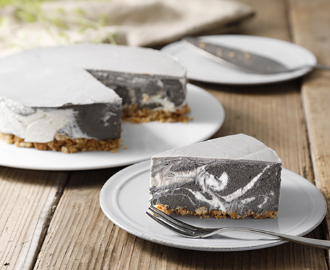 黒ごまチーズケーキ